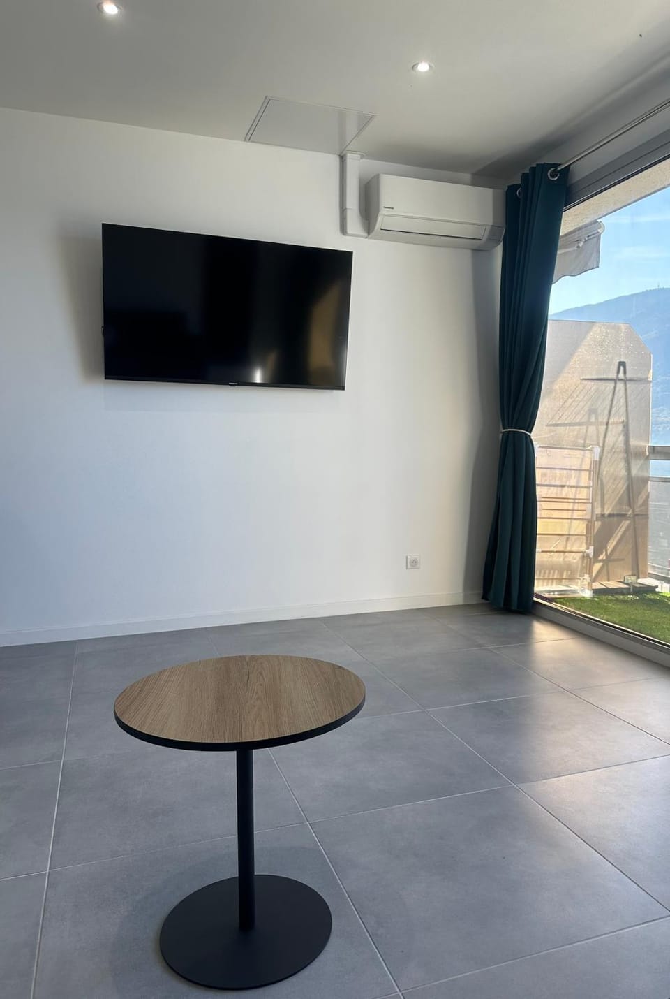 Sun beach Apartment in Tresserve