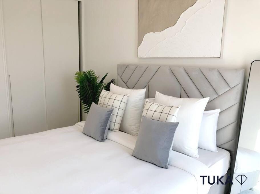 Stunning 2-BHK Golfville at Dubai Hills Prime House in Dubai