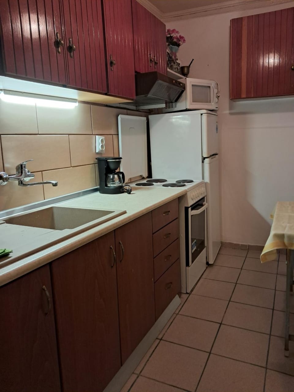 Kitchen or kitchenette