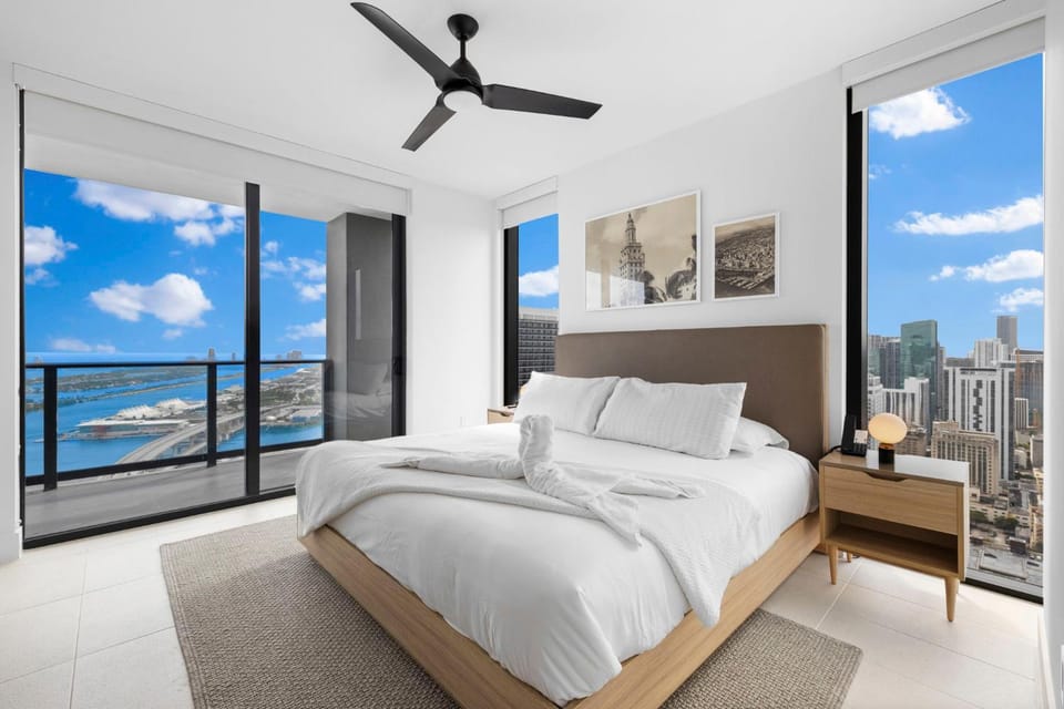 Bed, Natural landscape, Bedroom, City view
