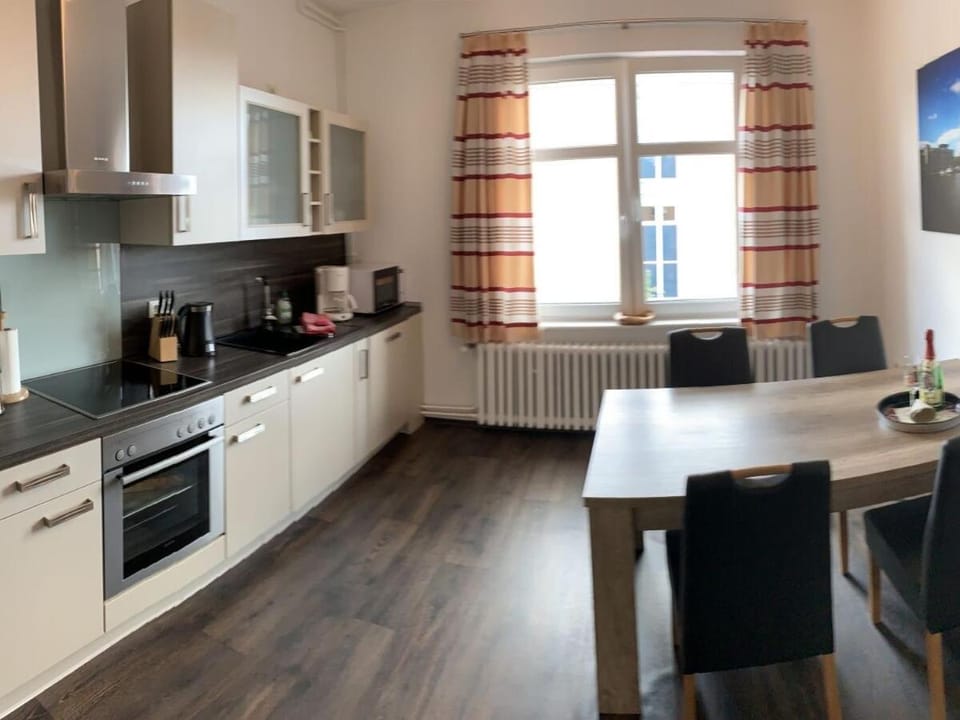 Ferienwohnung CITY - direkt am Falderndelft - nähe Innenstadt Apartment in Emden