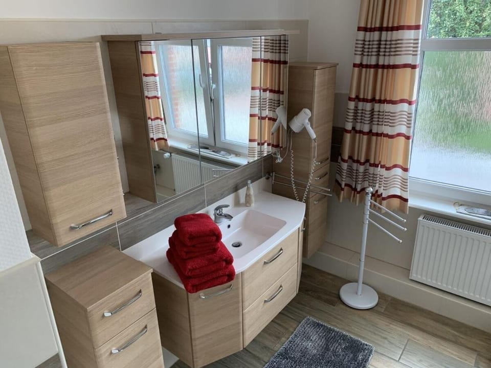 Ferienwohnung CITY - direkt am Falderndelft - nähe Innenstadt Apartment in Emden