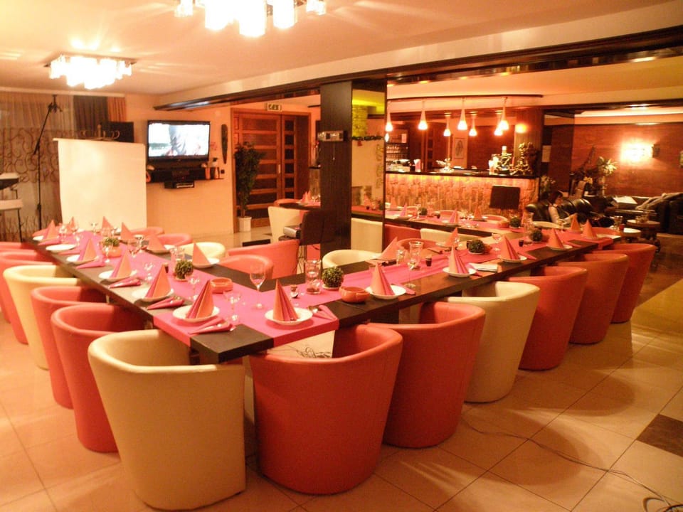 Communal lounge/ TV room, Business facilities