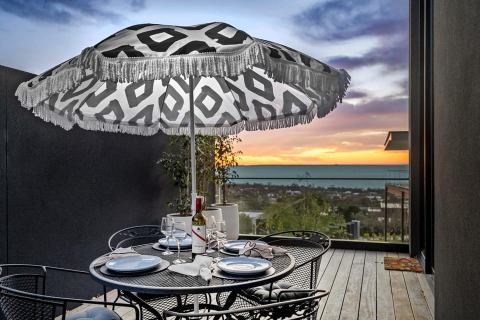BBQ facilities, BBQ facilities, View (from property/room), View (from property/room), Balcony/Terrace, Balcony/Terrace, Sea view, Sea view, Alcoholic drinks, Alcoholic drinks, Non alcoholic drinks, Non alcoholic drinks