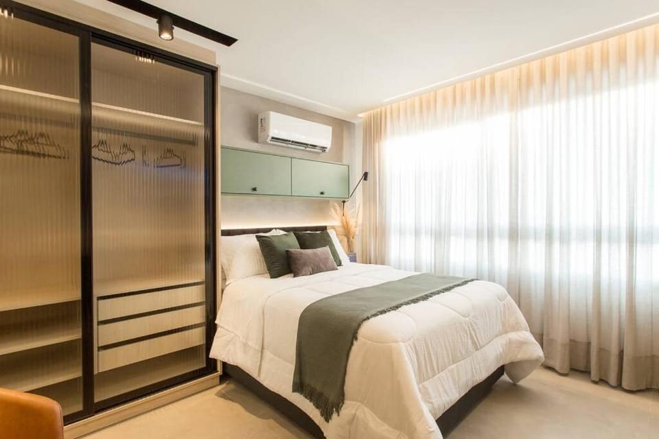 Bed, Bedroom, wardrobe, air conditioner