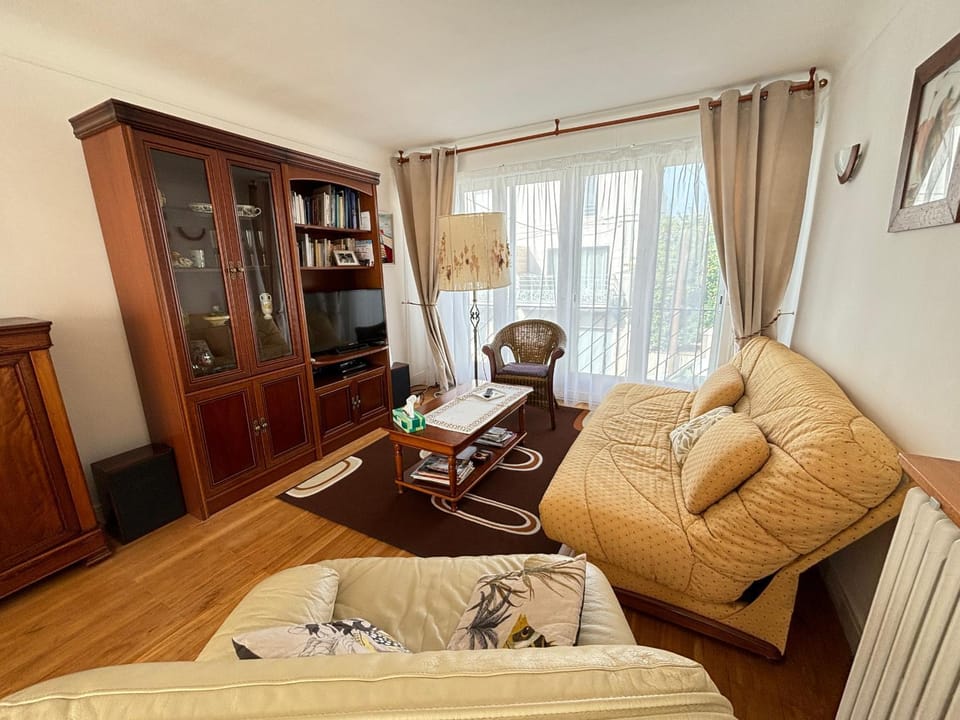Appartement T3 avec garage et équipements complets - FR-1-197-612 Apartment in Château-d'Olonne