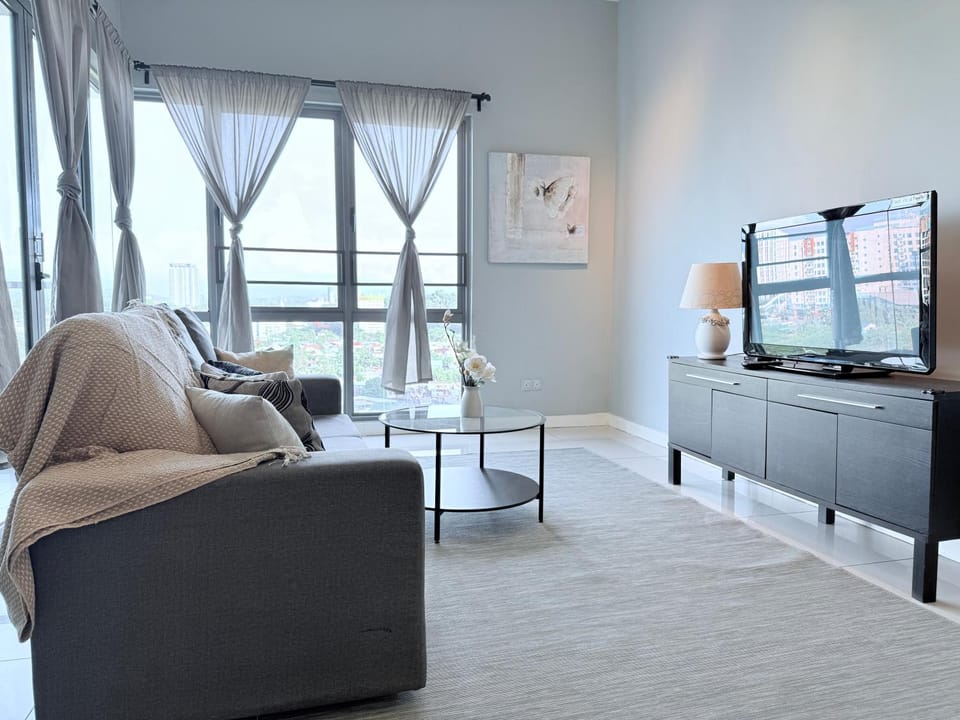 Communal lounge/ TV room, Living room