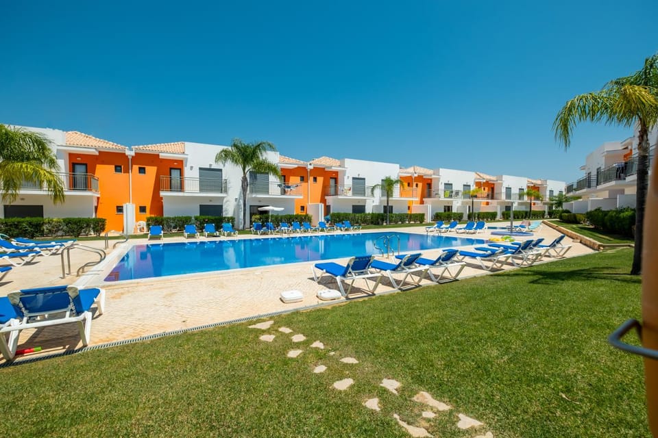 Garden, Swimming pool