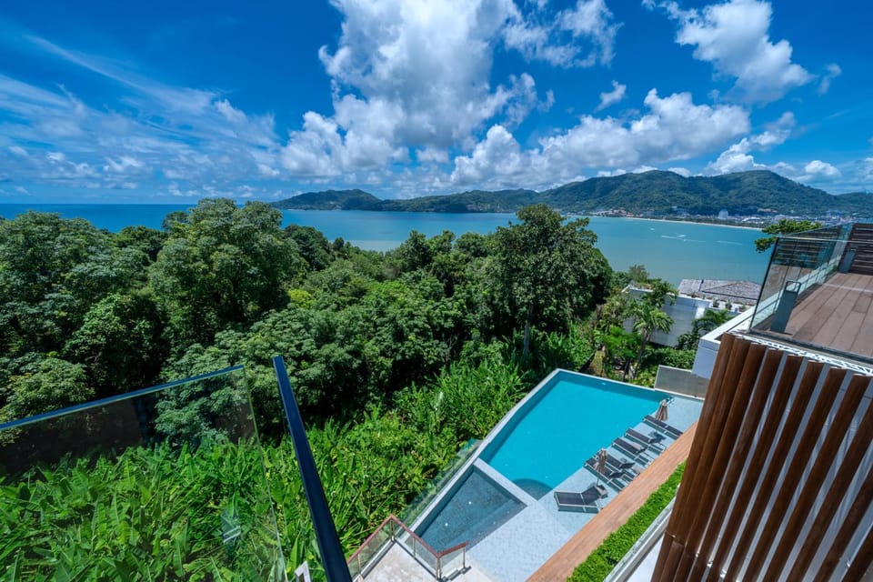 Day, Mountain view, Pool view, Sea view