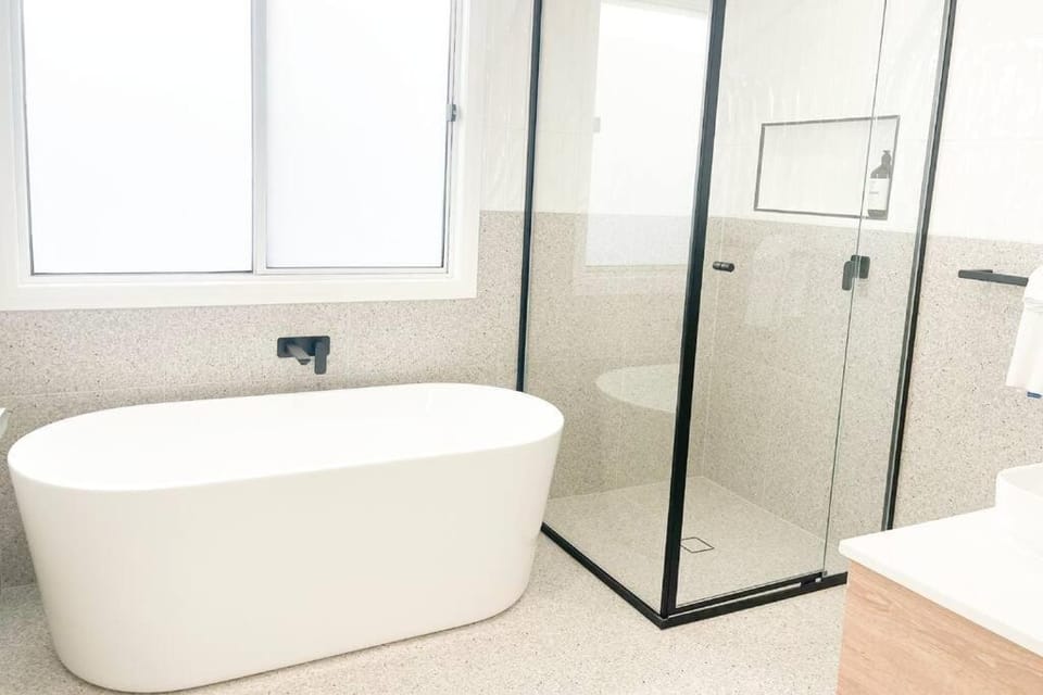 Modern Central Retreat 2 Apartment in North Wagga Wagga