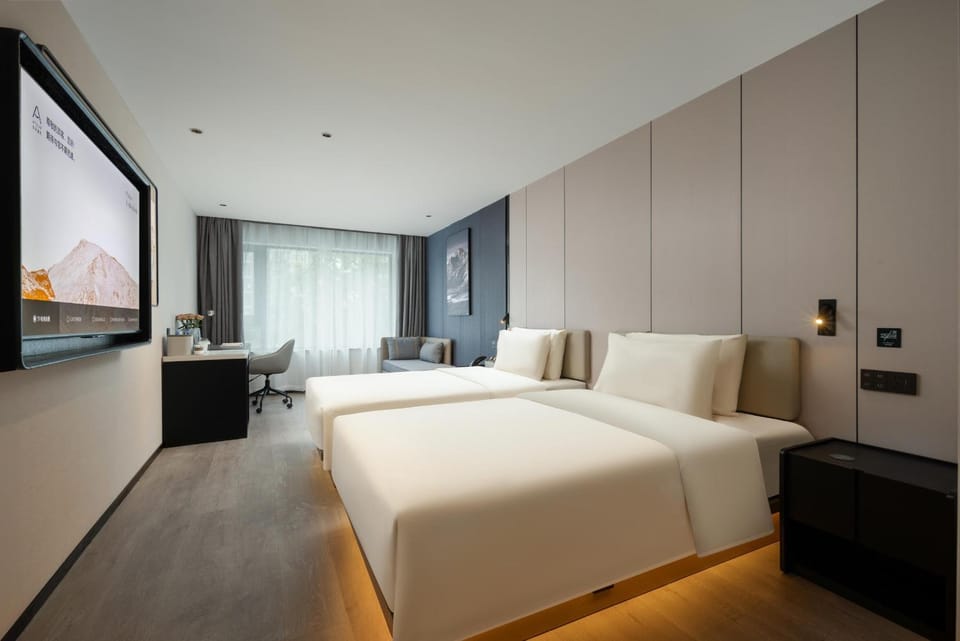 Atour Hotel Hangzhou Hubin Pinghai Road Hotel in Hangzhou