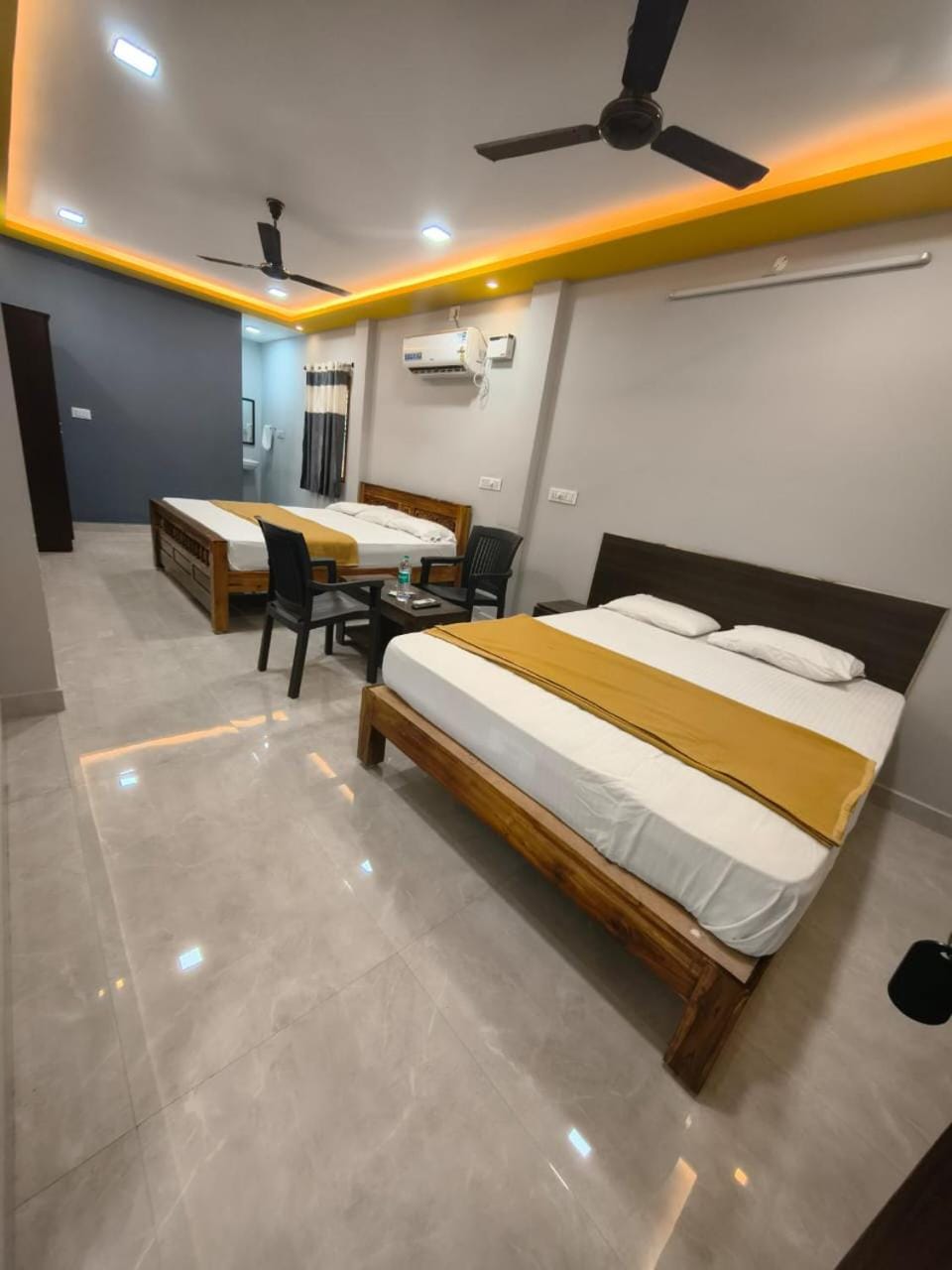 Bedroom, air conditioner