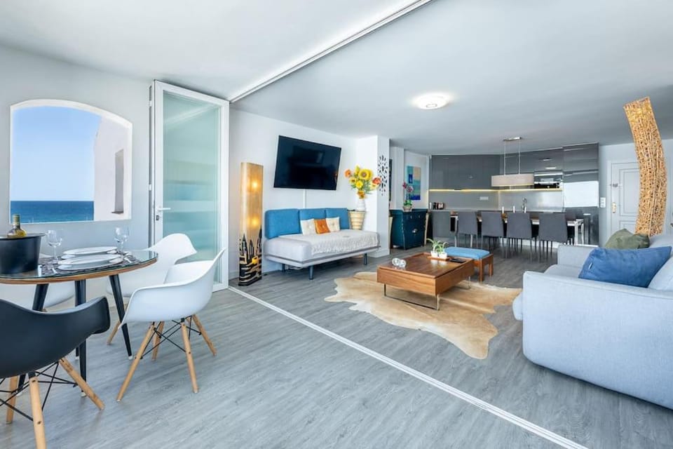 Holiday apartment with Sea views in Puerto Banus Apartment in Marbella