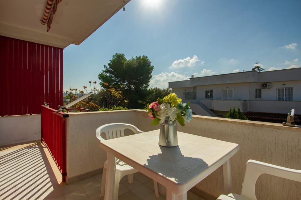 Property building, Balcony/Terrace