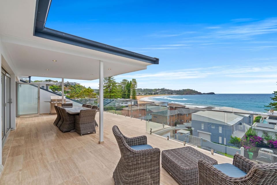 Absolutely Avoca - beautiful views for the family House in Cape Three Points Road