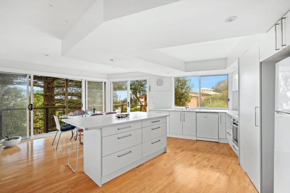 Sea Breeze House in Central Coast