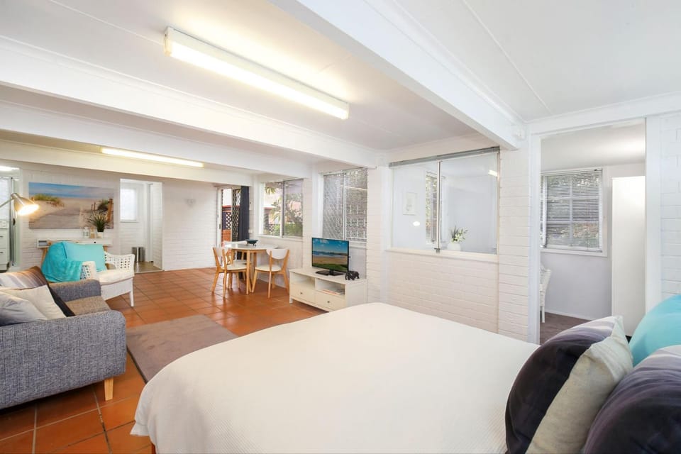 Living room, Dining area, Bedroom