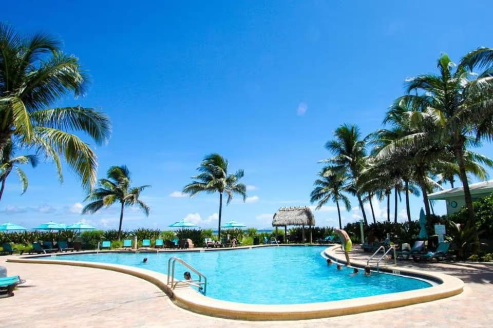 Property building, Swimming pool