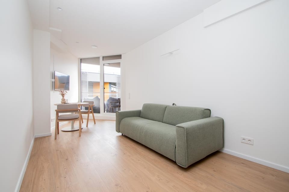 ᴄᴏʜᴏsᴛ I Cozy Studio With Balcony, Near City Center Apartment in Palanga