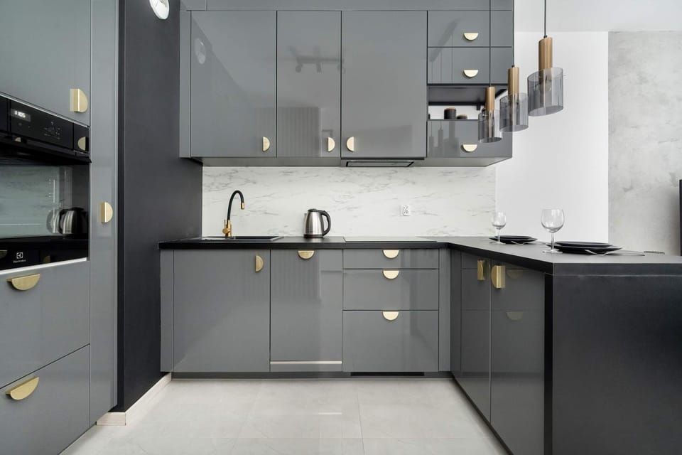 Kitchen or kitchenette, stove