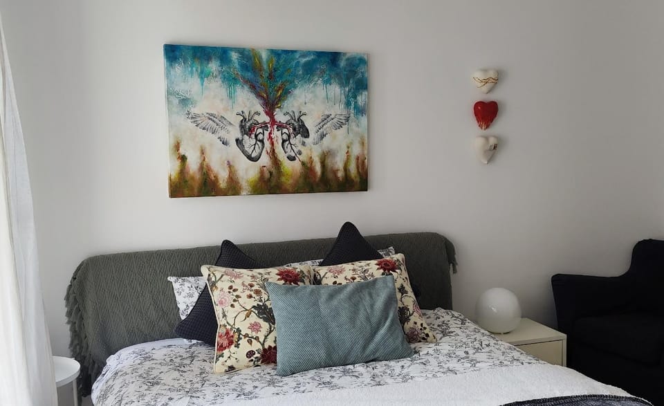 Bed, Photo of the whole room, Decorative detail, Bedroom