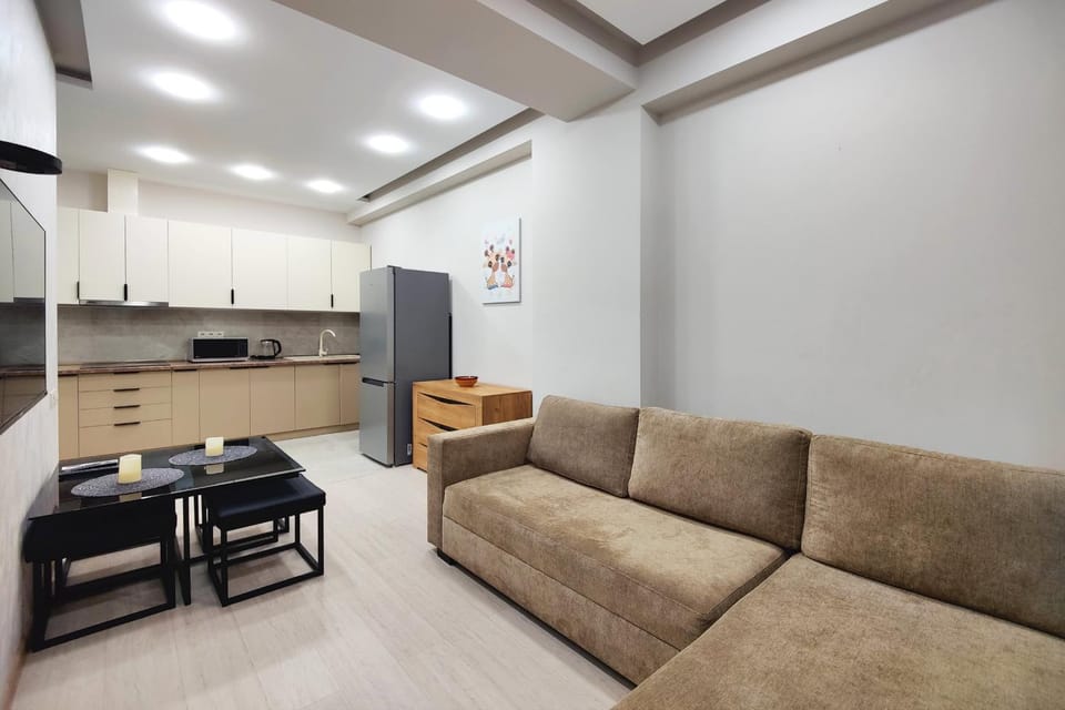 Kitchen or kitchenette, Seating area