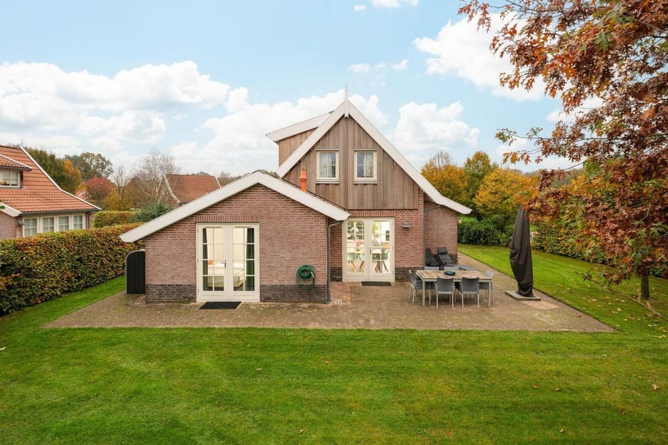 Buitengoed het Lageveld 62 House in Overijssel (province)