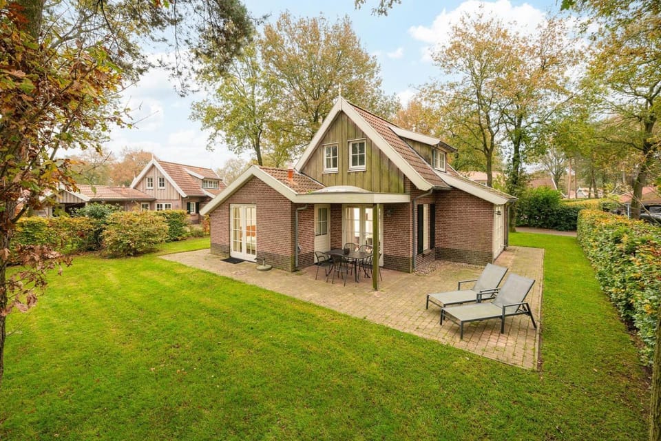 Buitengoed het Lageveld 55 House in Overijssel (province)