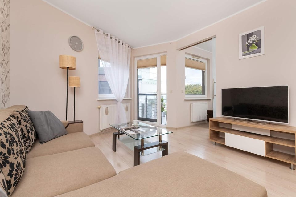 TV and multimedia, Seating area, Evening entertainment
