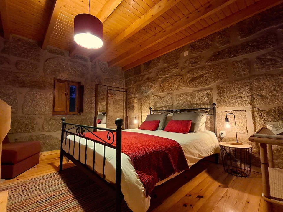 Bed, Bedroom, internet