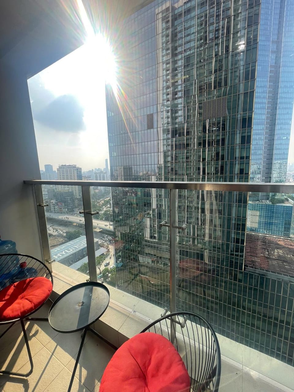 Day, View (from property/room), Balcony/Terrace, Living room, Seating area, City view