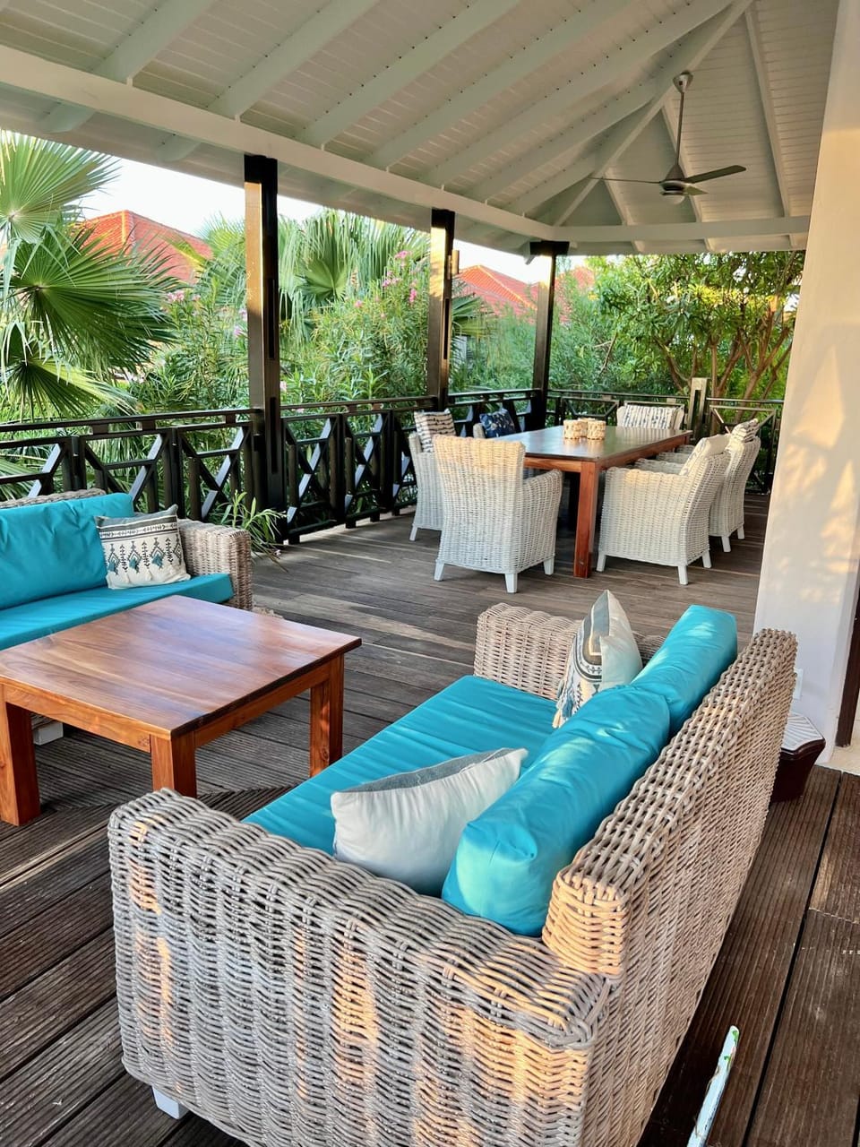 Day, View (from property/room), Balcony/Terrace, Seating area, Dining area