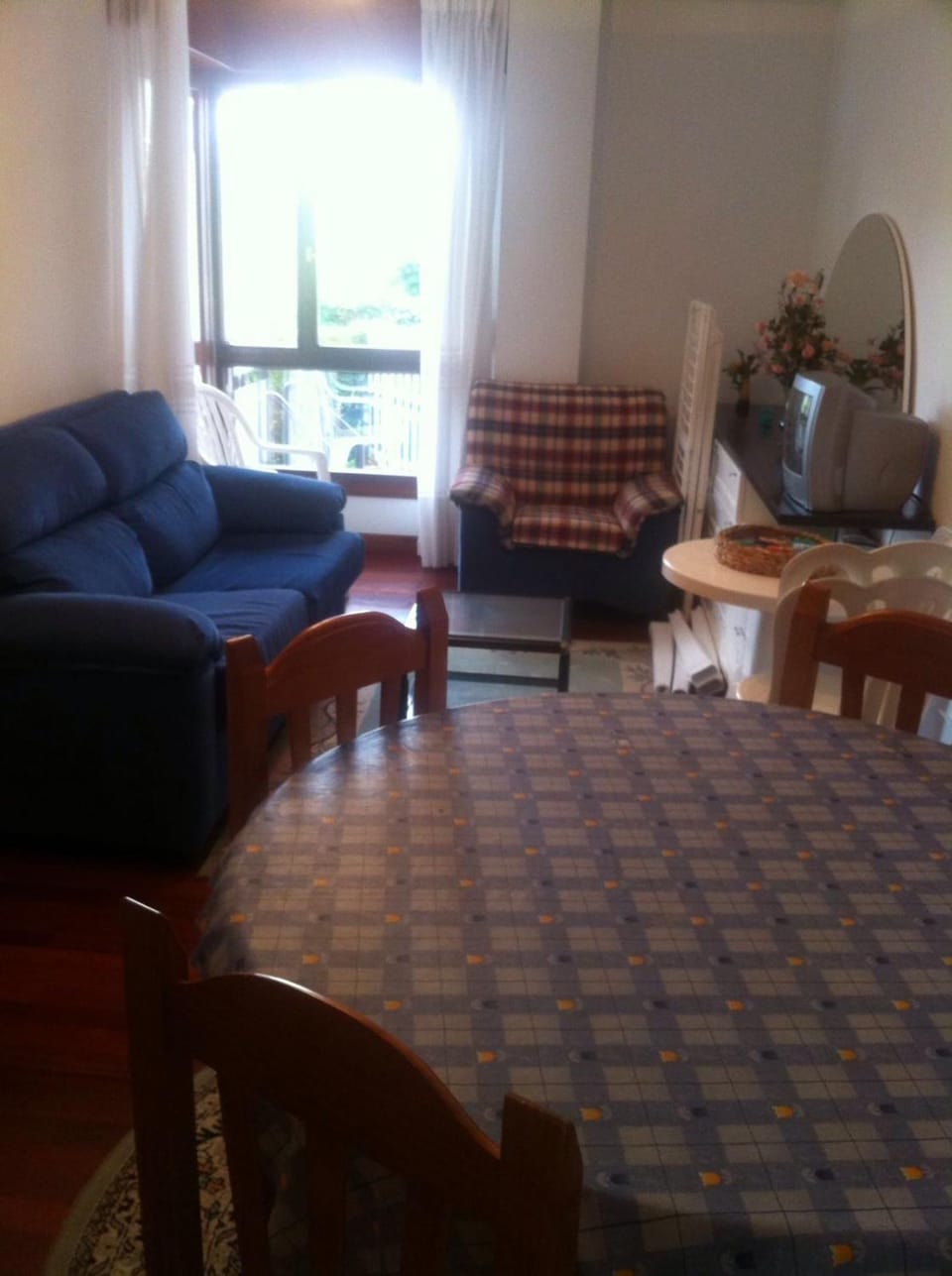 Day, Living room