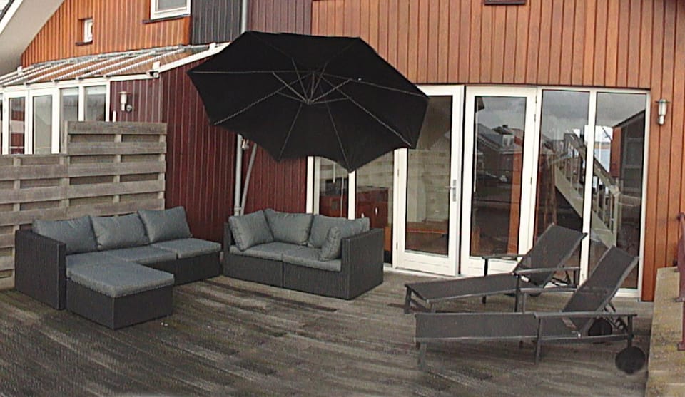 BBQ facilities, Balcony/Terrace, sunbed