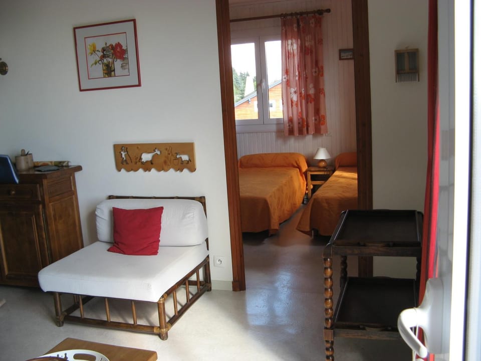 Living room, Bedroom