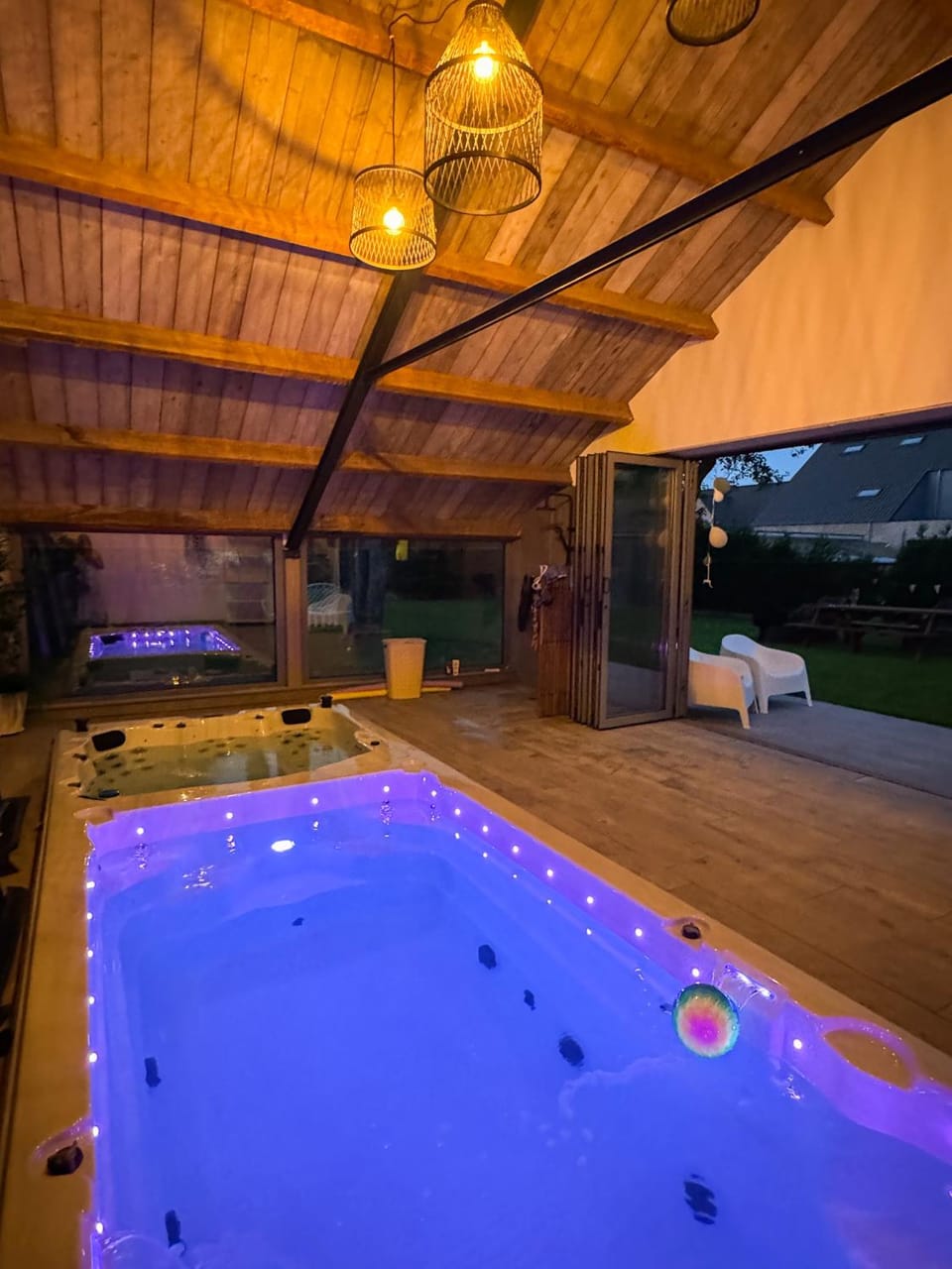 Swimming pool