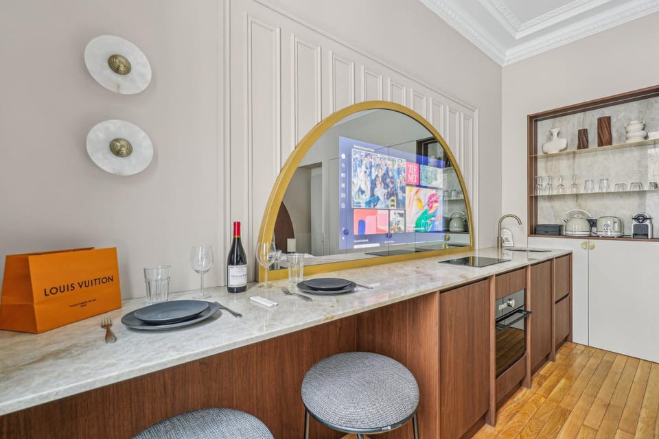 Kitchen or kitchenette, oven, stove