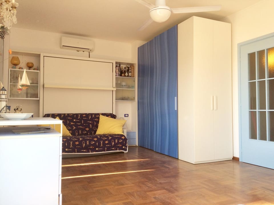 Bed, wardrobe