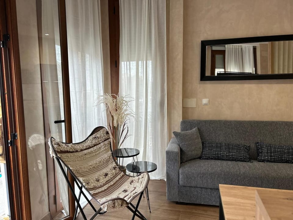 Living room, Lounge or bar