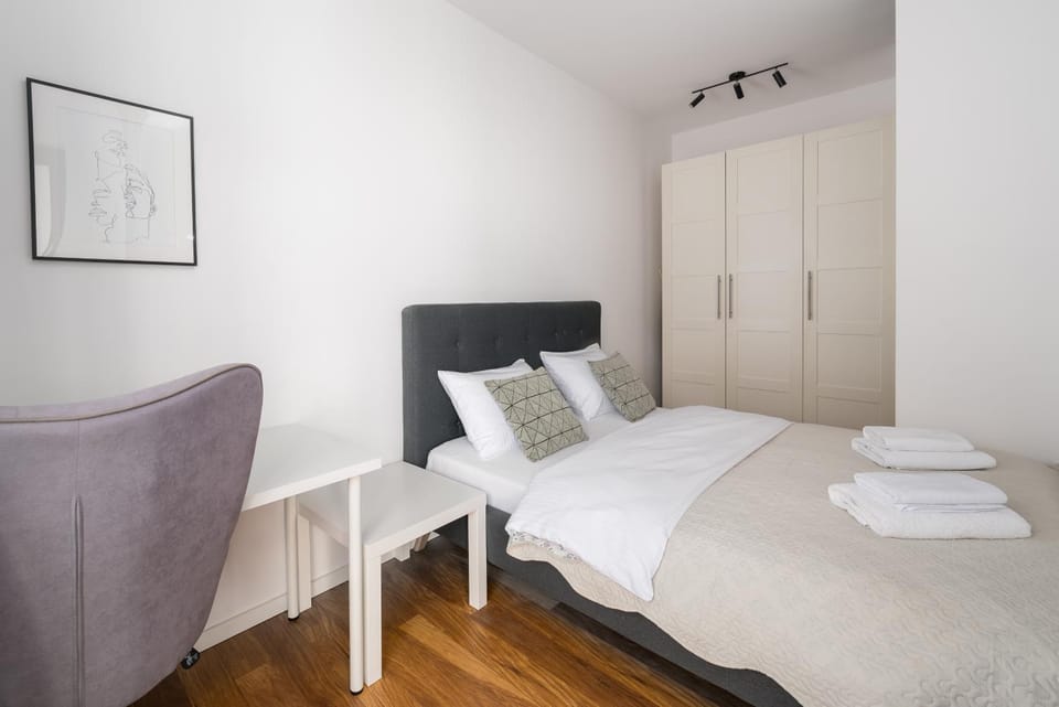 Bed, Photo of the whole room, Bedroom, towels, wardrobe