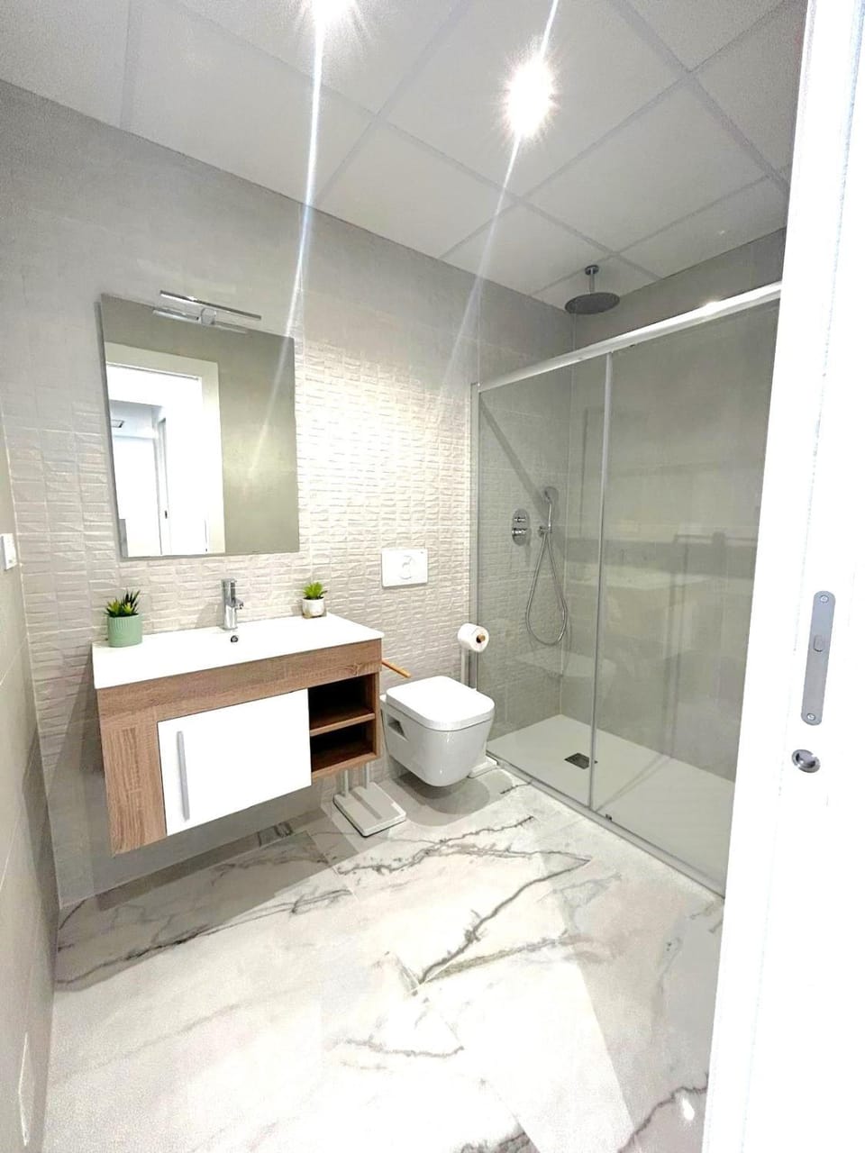 Shower, Toilet, Bathroom