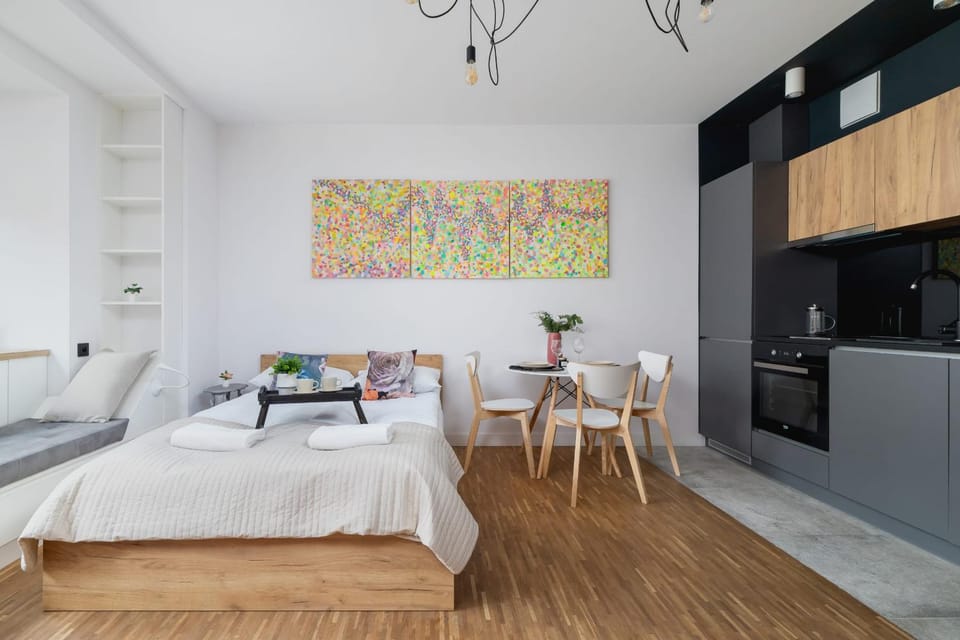 Bed, Kitchen or kitchenette, Living room, Photo of the whole room, Seating area, Bedroom