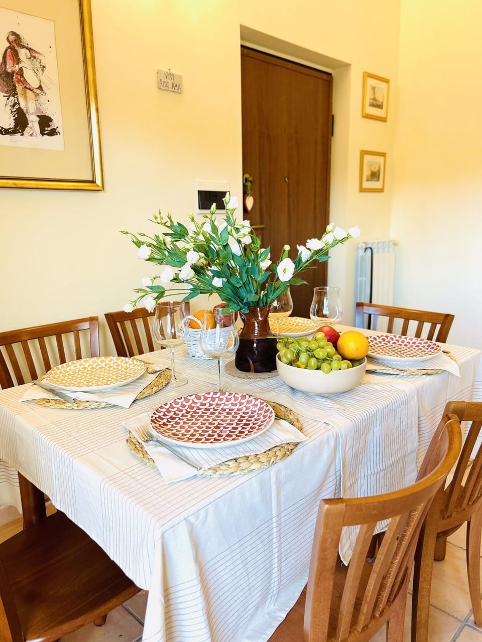 Living room, Dining area