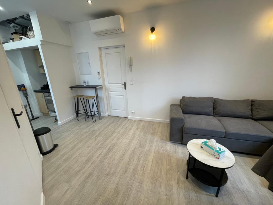 2 pièces au calme Apartment in Cannes
