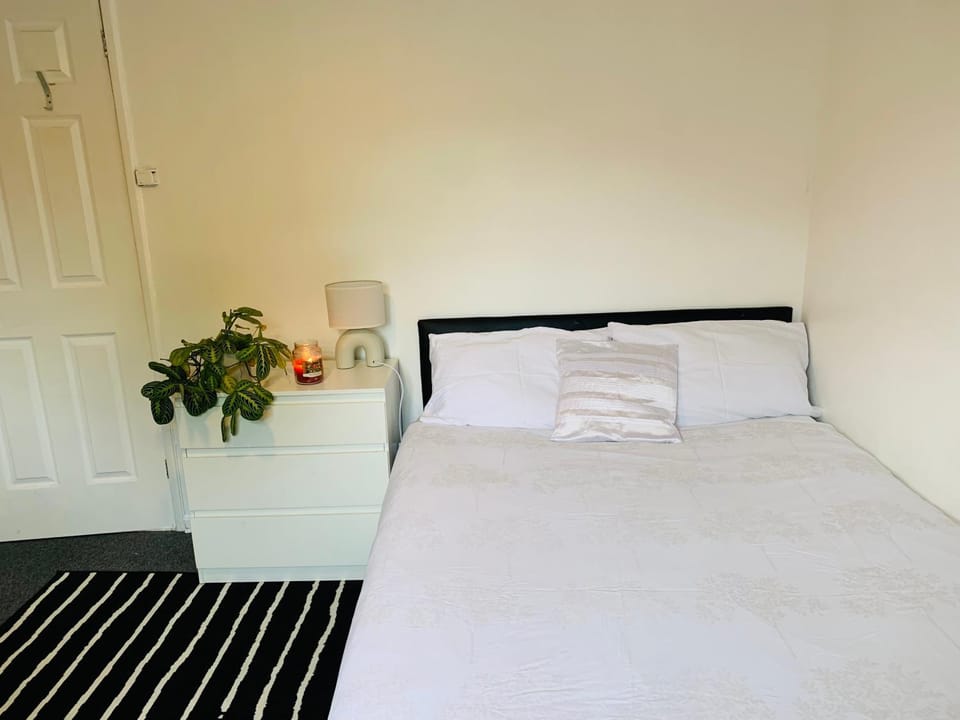 Bramley Fall Park Homestay Vacation rental in Leeds