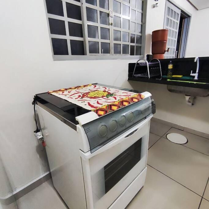 Apt 201 Simples e aconchegante 1 quarto Apartment in Goiania