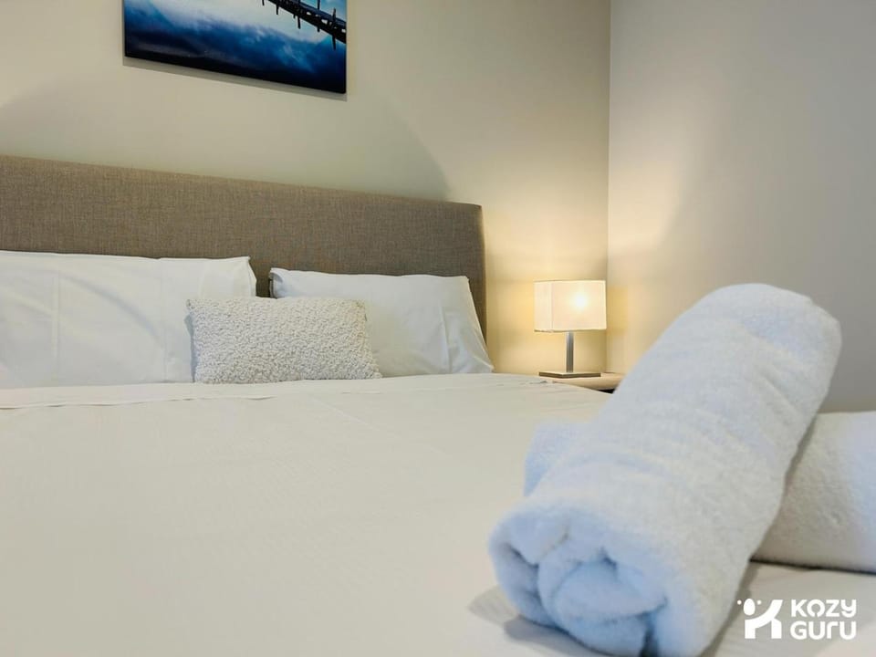 KozyGuru Summer Hill 1 Bed TownHouse Apartment in Sydney