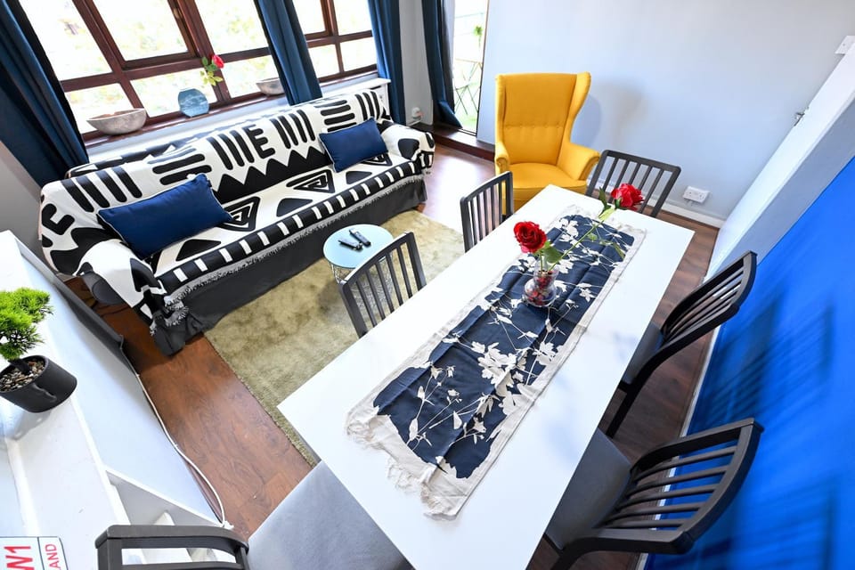 Living room, Dining area