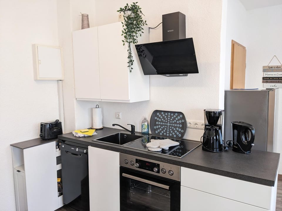 Kitchen or kitchenette, toaster
