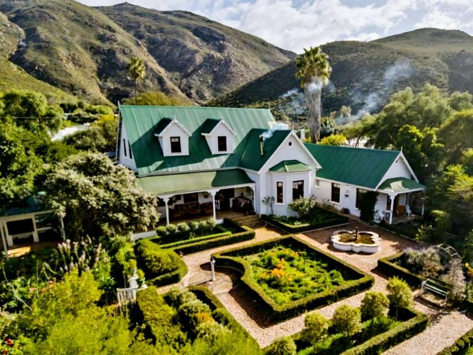 Property building, Natural landscape, Garden, Mountain view